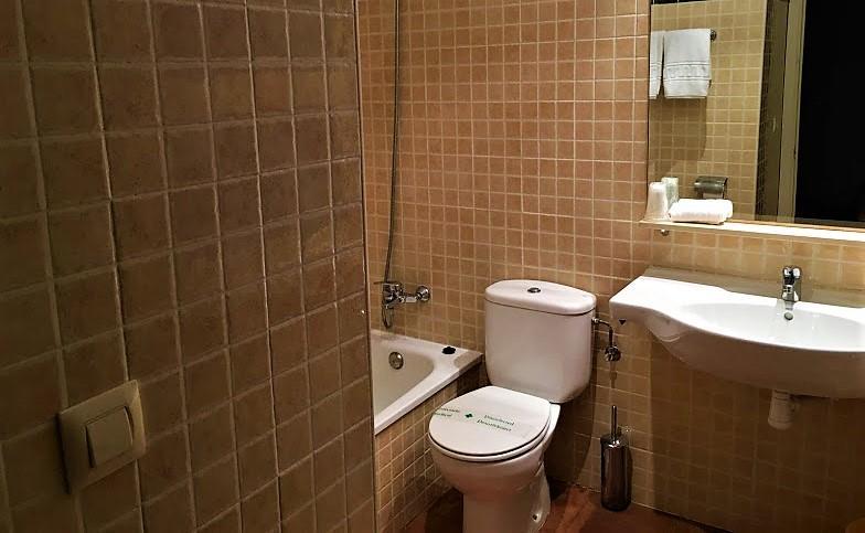 Maçanet de Cabrenys Hotel La Fonda Dels Pirineus מראה חיצוני תמונה