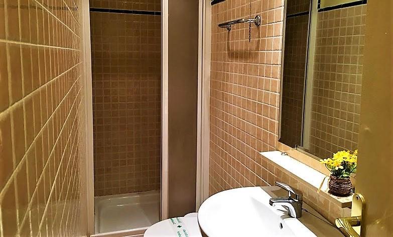 Maçanet de Cabrenys Hotel La Fonda Dels Pirineus מראה חיצוני תמונה